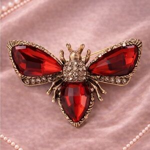 Vintage Ruby Red Gem Insect Brooch — Gold Tone